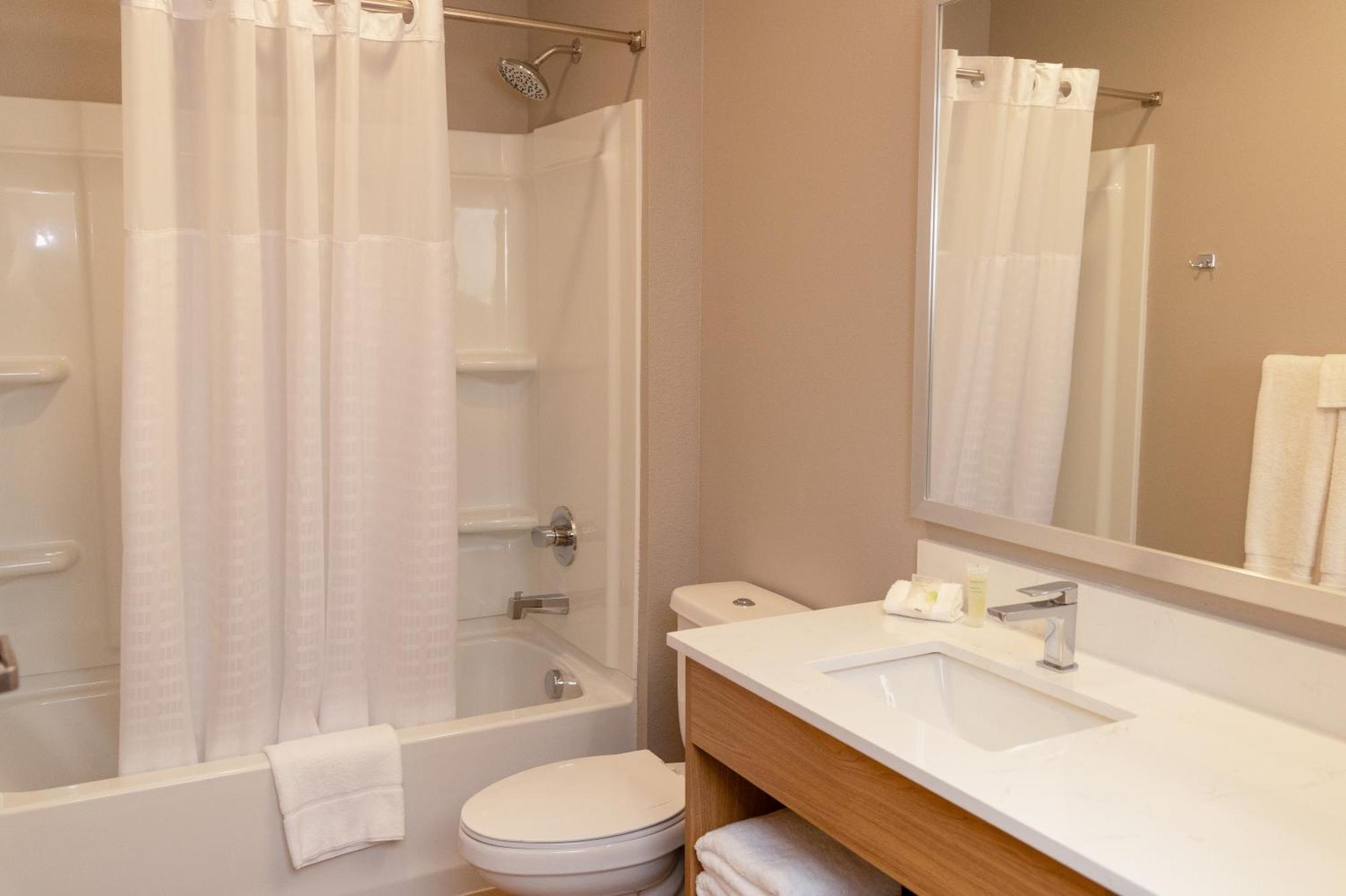 Livaway Suites Tri-Cities-Richland Exterior foto