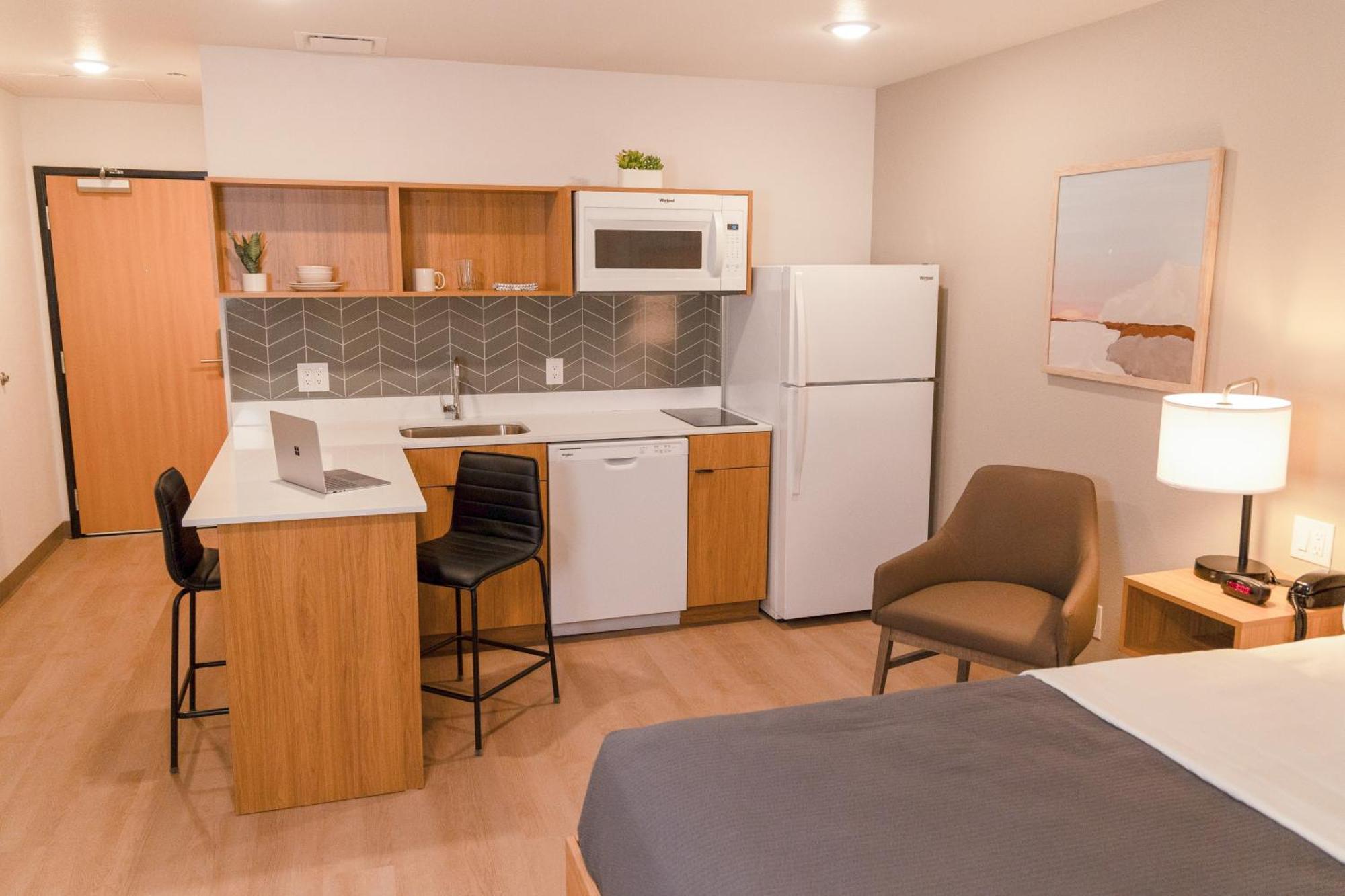 Livaway Suites Tri-Cities-Richland Exterior foto